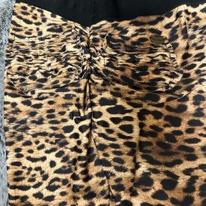 Cheetah print leggings cute booty